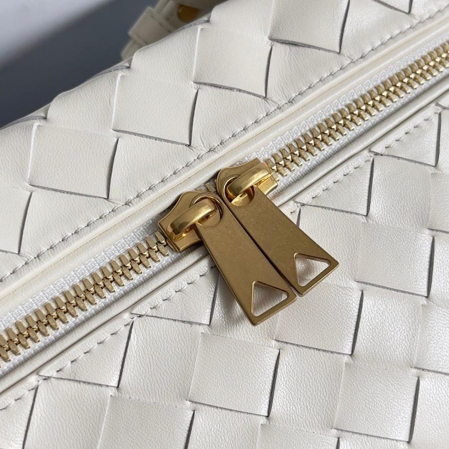 حقيبة Vanity Case من بوتيغا