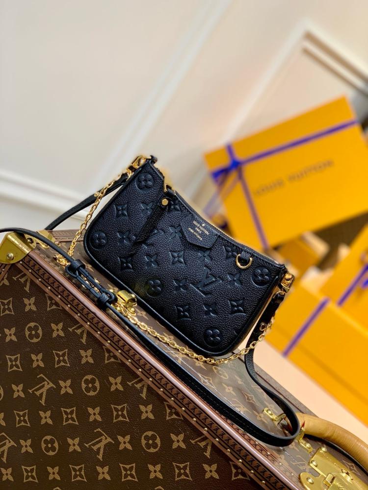 حقيبة Easy pouch من لويس فيتون
