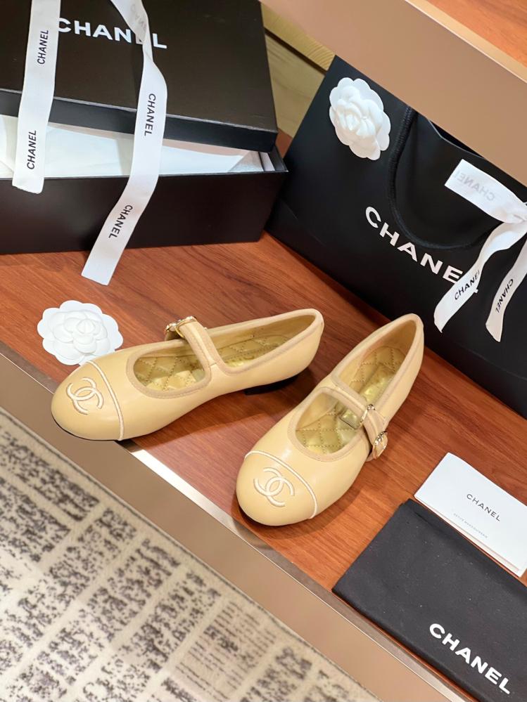Chanel flat 24ss