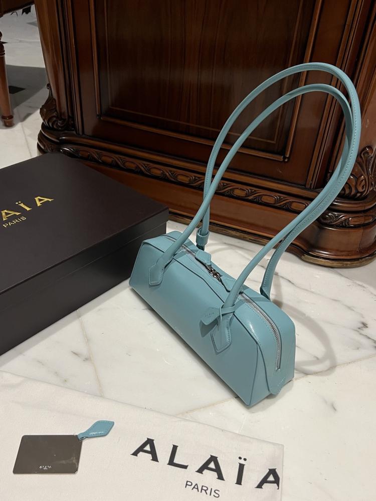 حقيبة كتف Le Teckel من Alaia