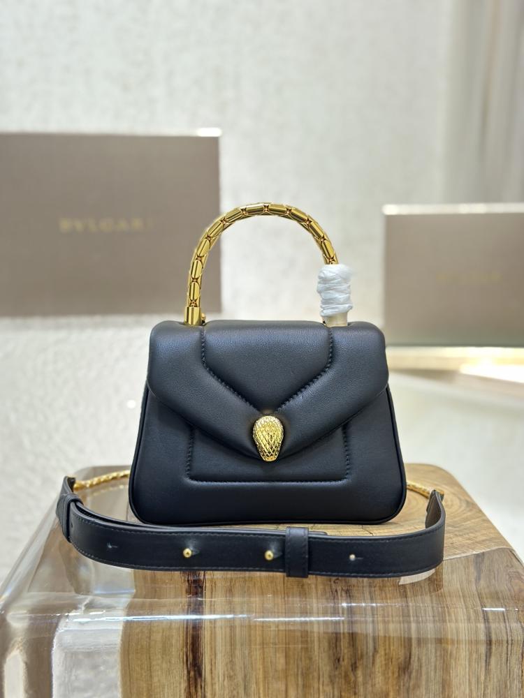 حقيبة SERPENTI REVERSE من بولغاري