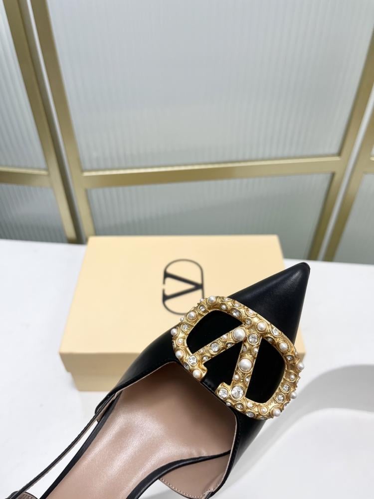 حذاء Vlogo Signature Slingback من فالنتينو
