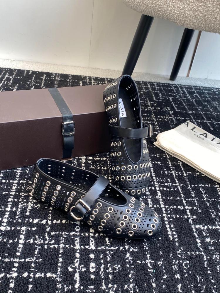 فلات Alaia 25ss