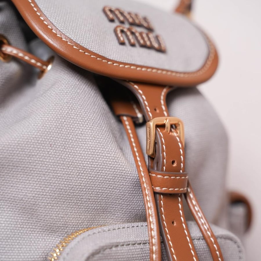 حقيبة backpack من ميوميو