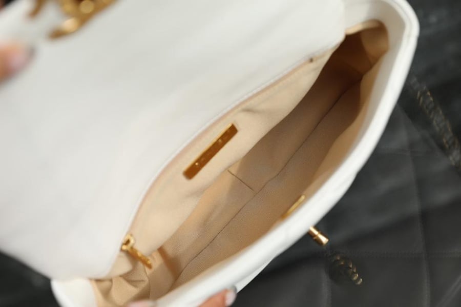 حقيبة شانيل 19bag