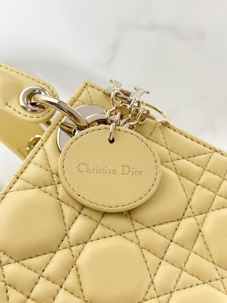 حقيبة Mini Lady Dior