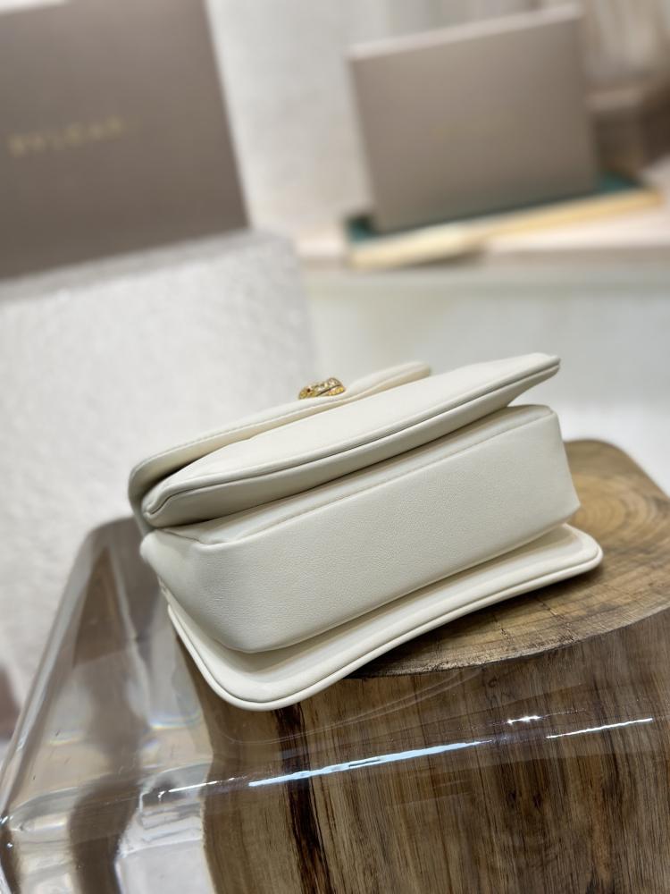 حقيبة SERPENTI REVERSE من بولغاري