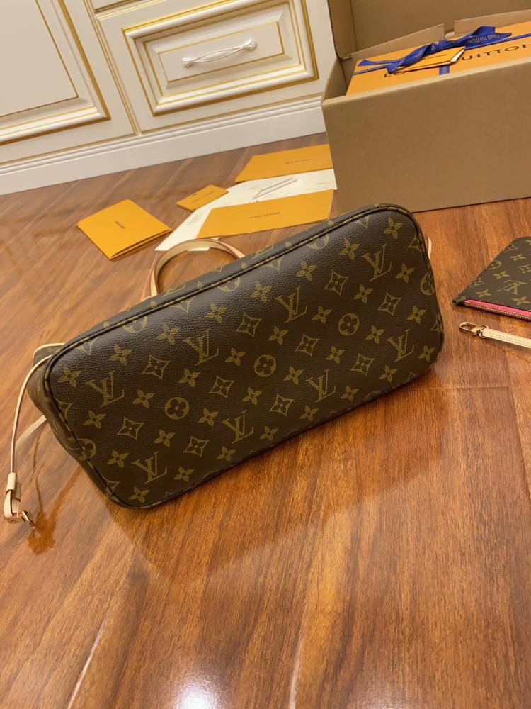 حقيبة Neverfull MM