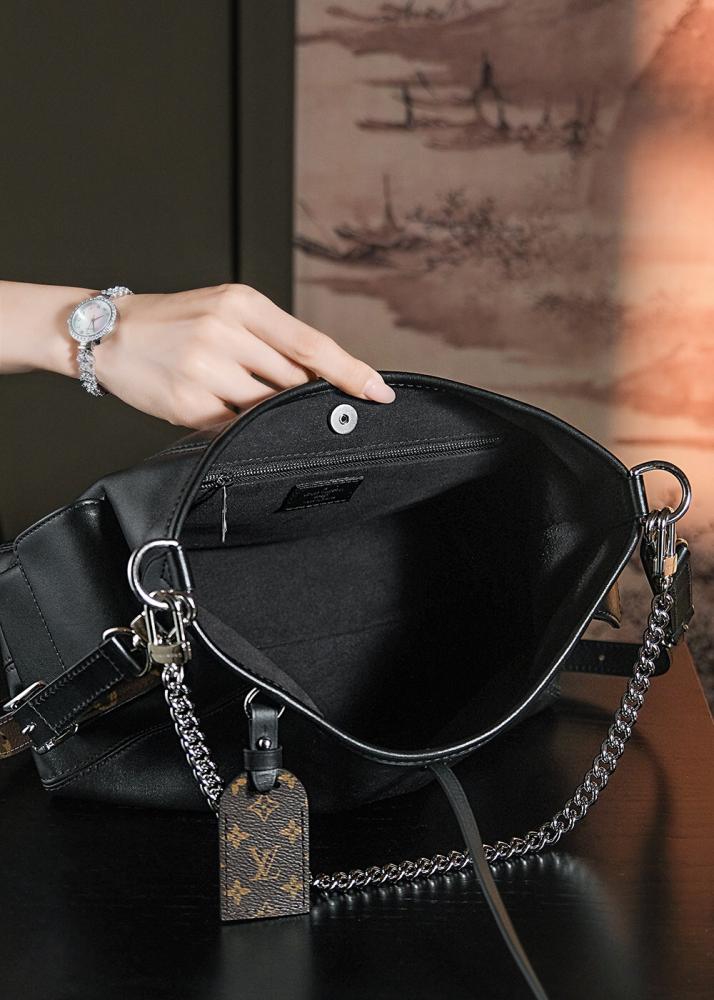 حقيبة Carryall Cargo من لويس فيتون