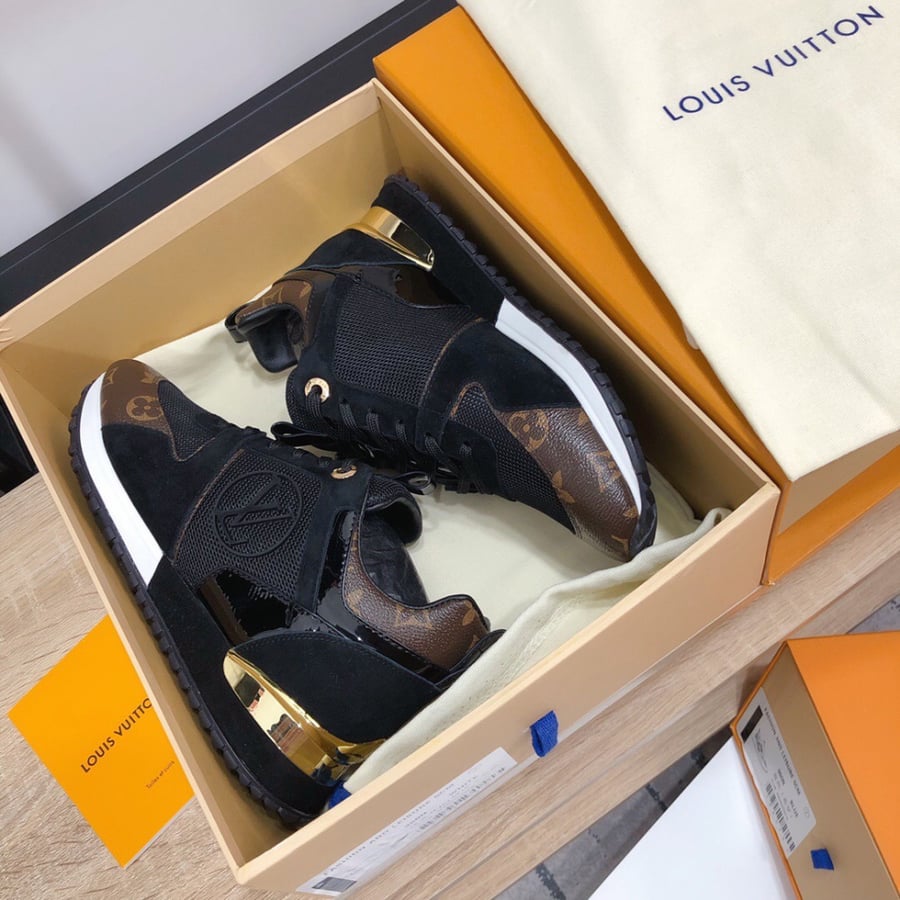 حذاء lv runaway  من لويس فيتون