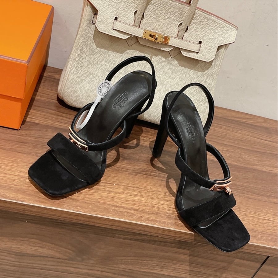 High-heeled shoe from Imerz