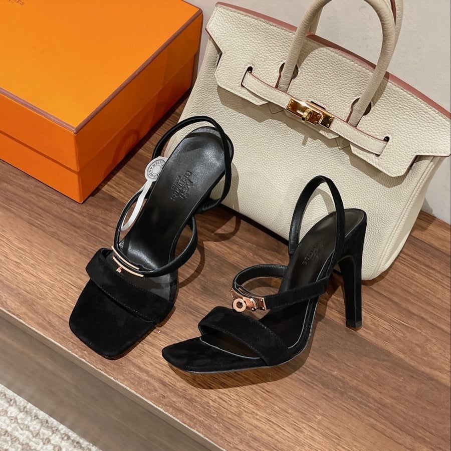 High-heeled shoe from Imerz