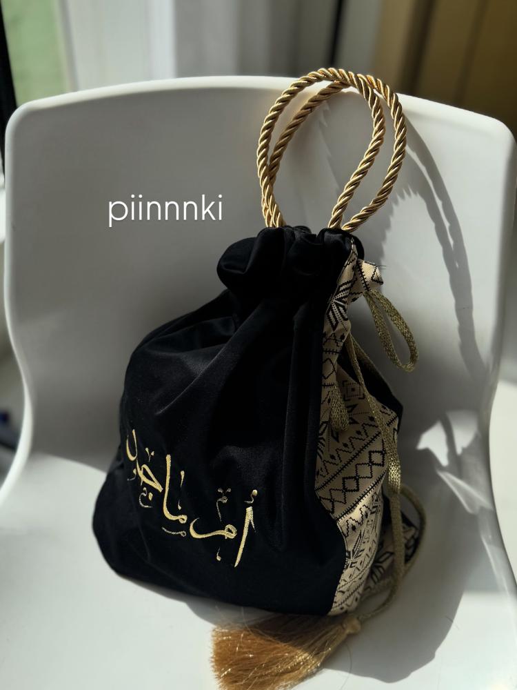 كيس عبايه شامواه اسود بقطعه جانبيه بلون بنفسجي رصاصي مزخرف