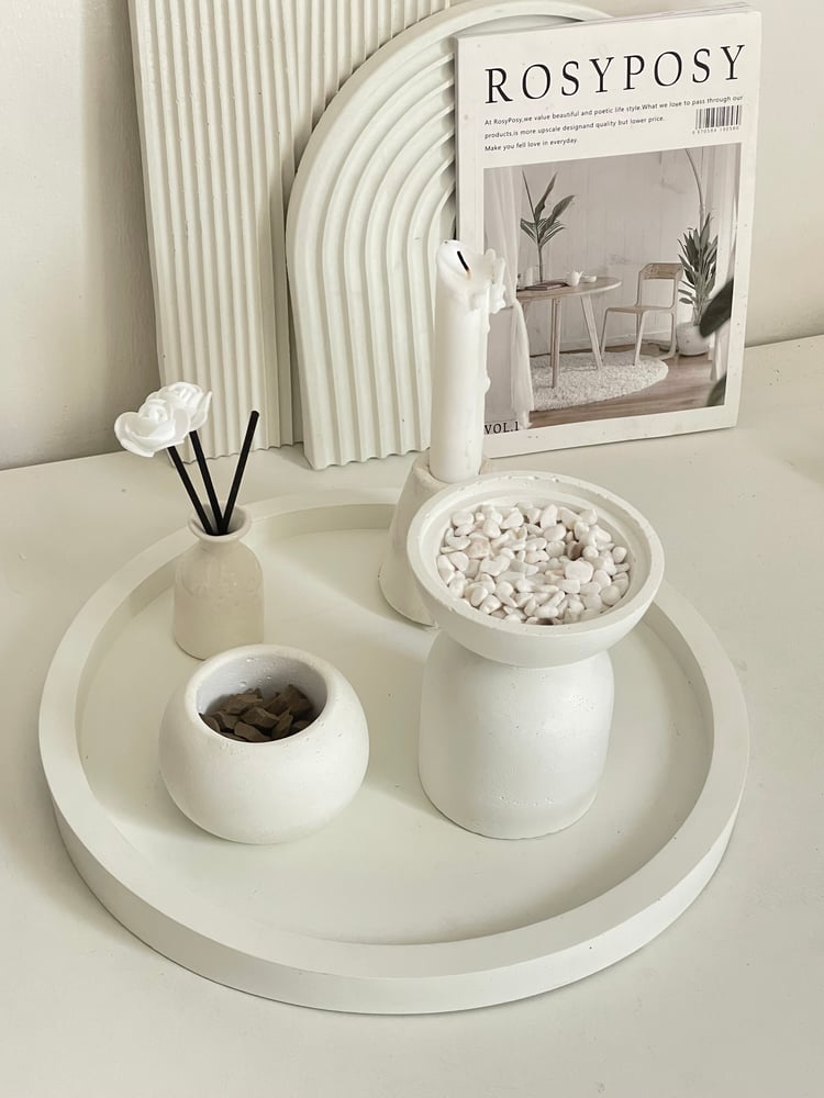 Round tray