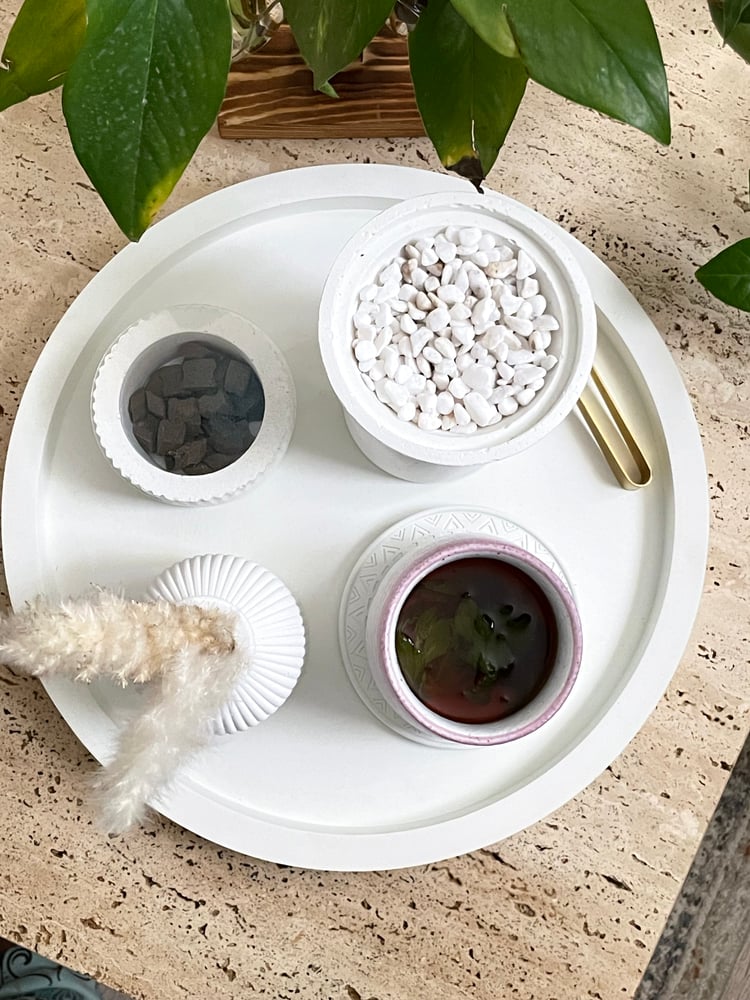 Round tray