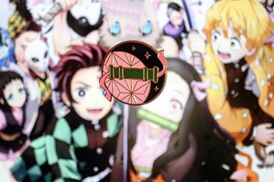 بروشات demon slayer
