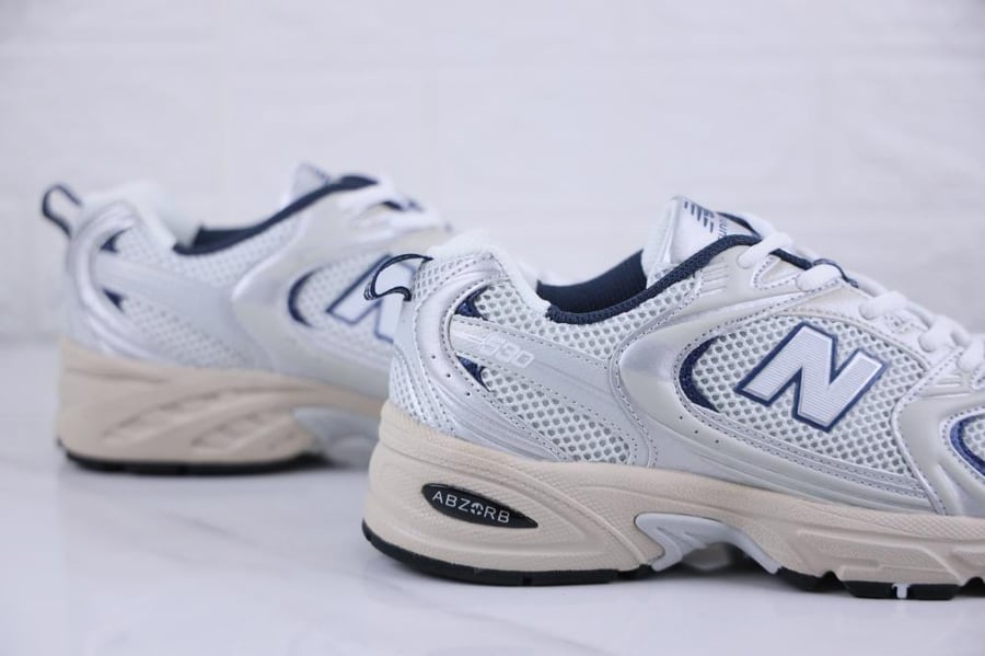 New Balance 530