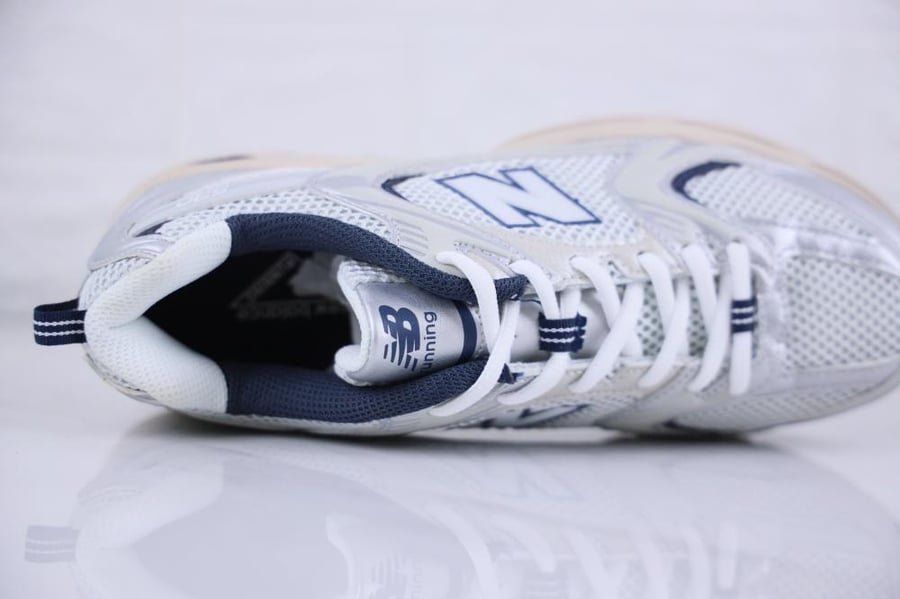 New Balance 530