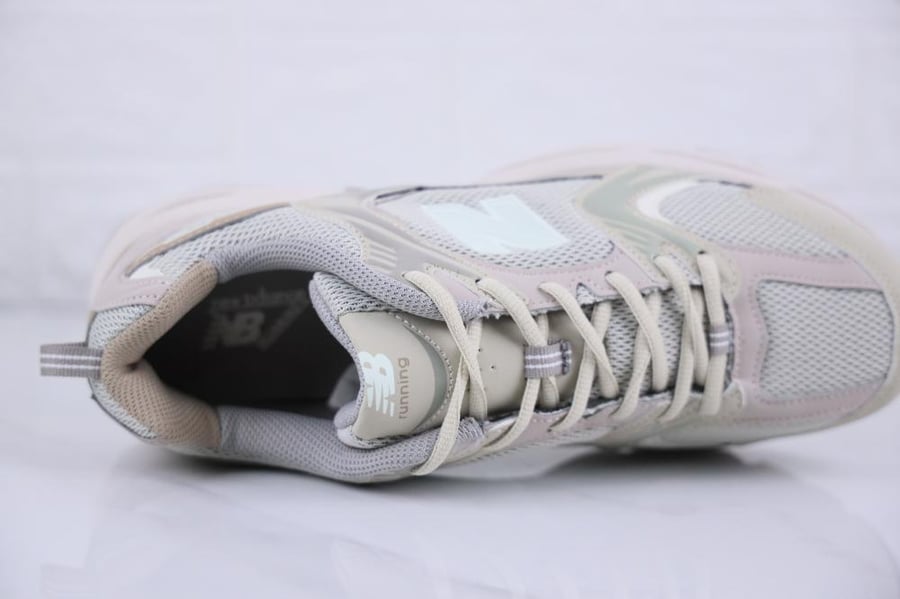 New Balance 530