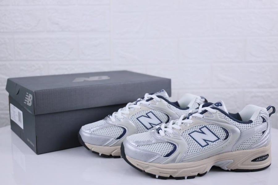 New Balance 530