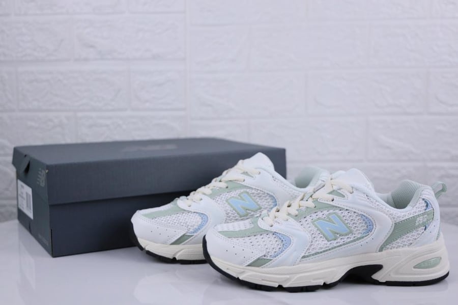 New Balance 530
