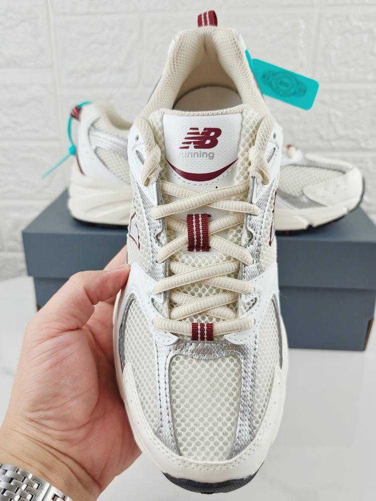 New Balance 530