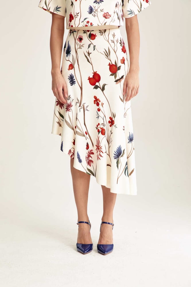 A skirt with an asymmetric cut.