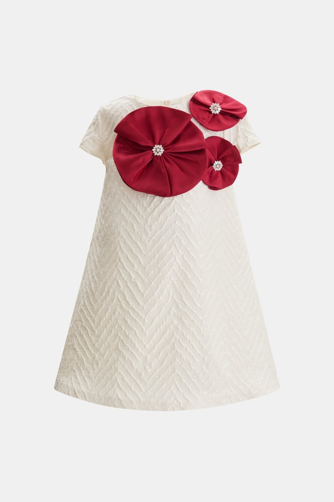 Dress decorated with prominent flowers