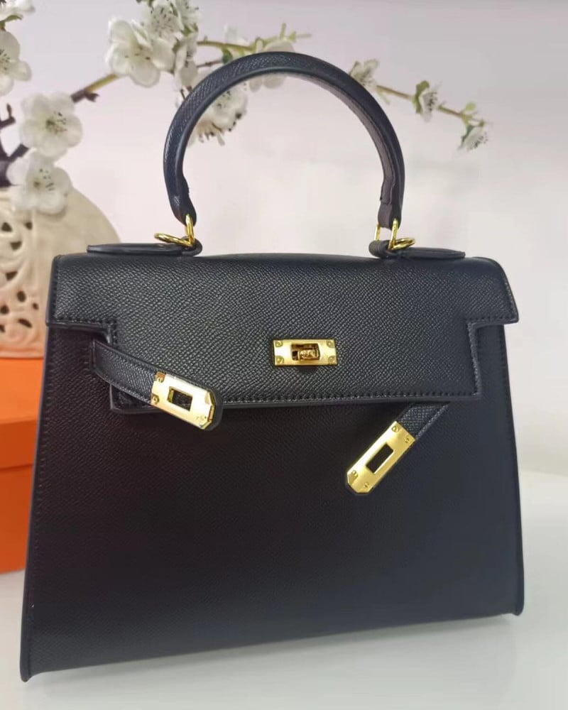 Women's classic bag in black color