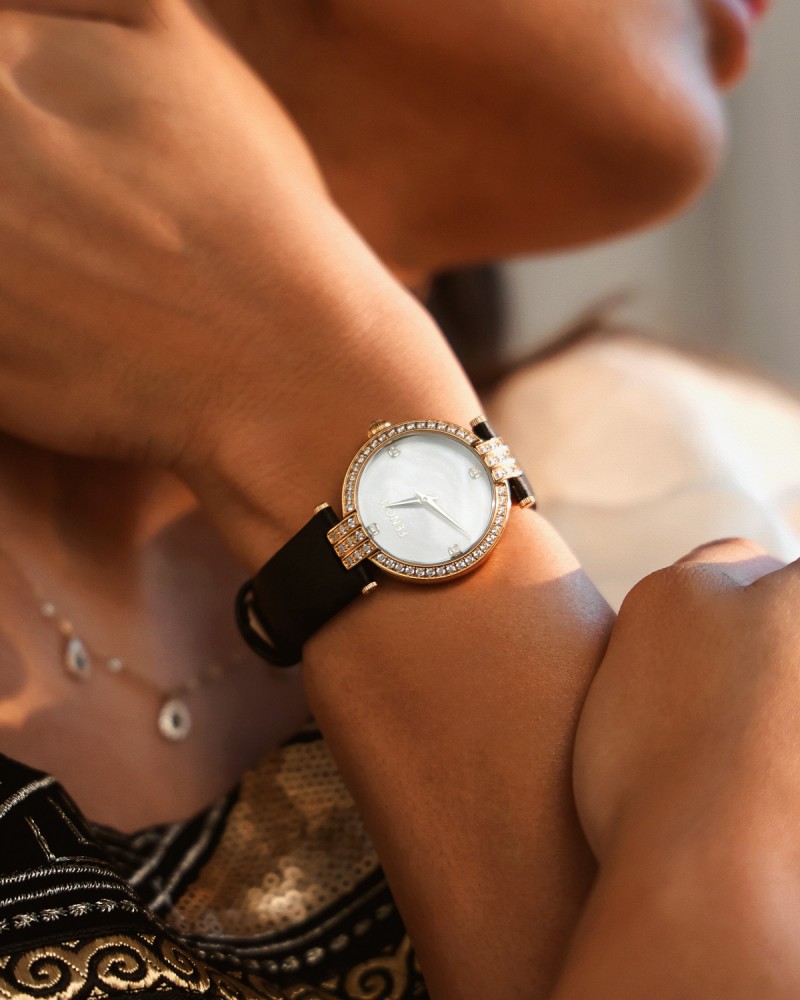 Women's watch from Givenchy in black color