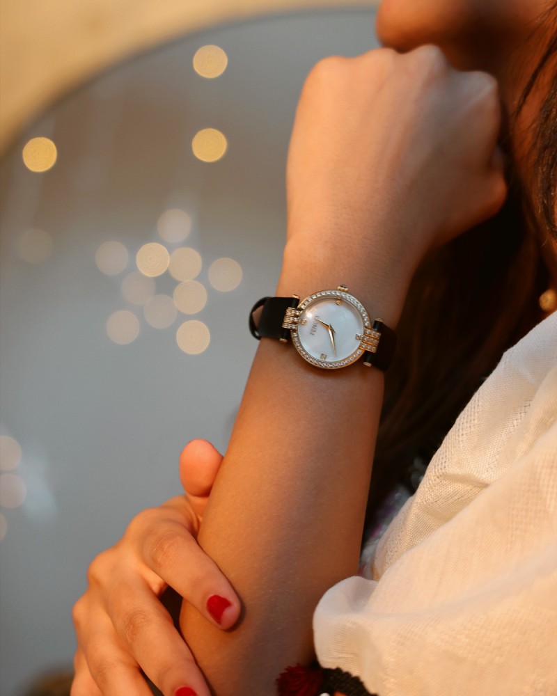 Women's watch from Givenchy in black color