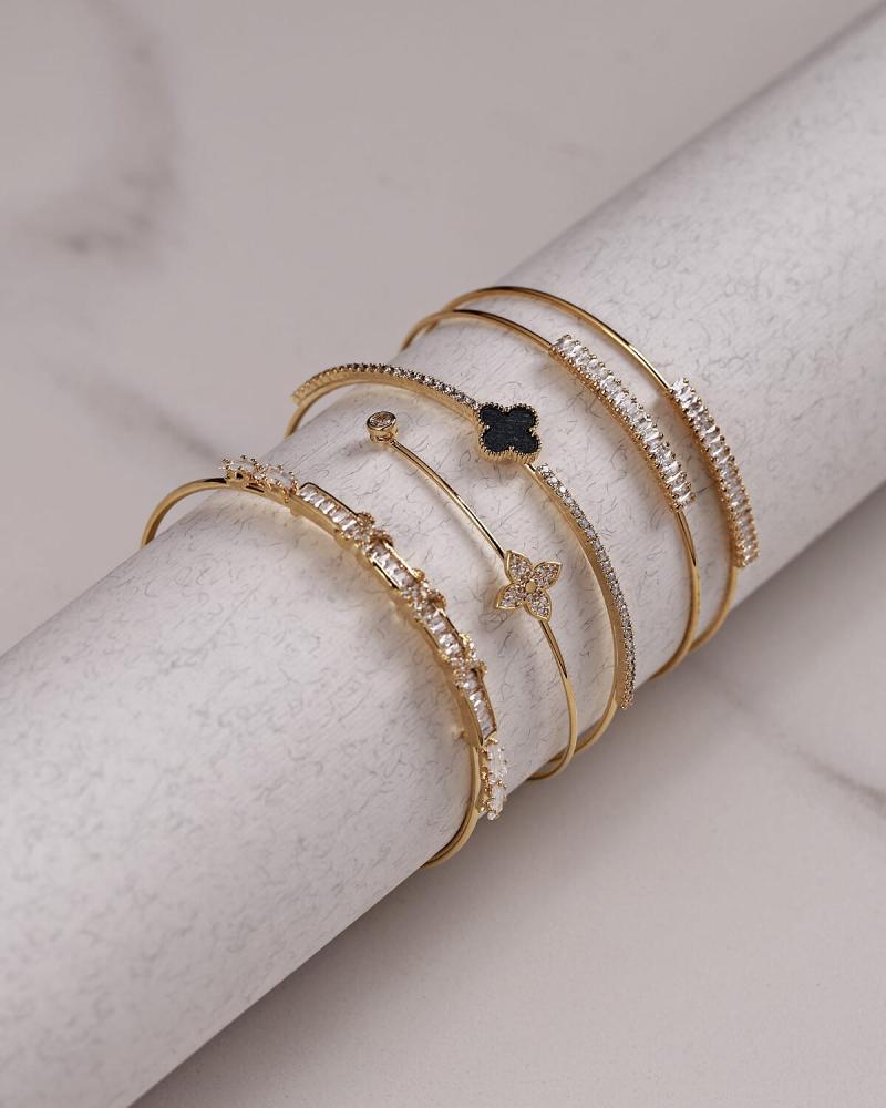 An elegant women's gift from Al-Fay