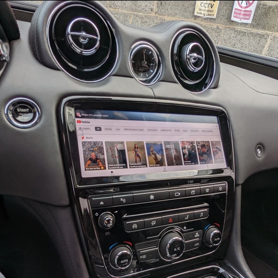 شاشة Jaguar XJ كار بلاي 2010-2019