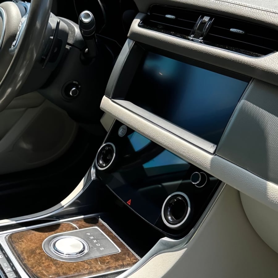طقم شاشات Jaguar XF New ficelift