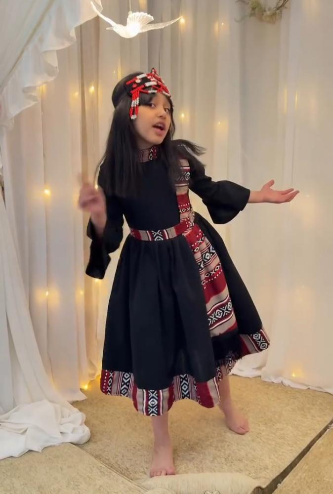 فستان يوم التأسيس