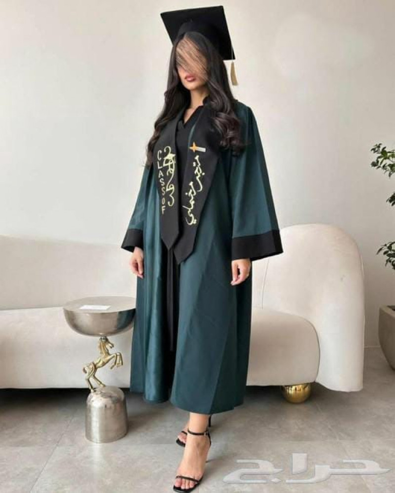 عباية تخرج بالاسم