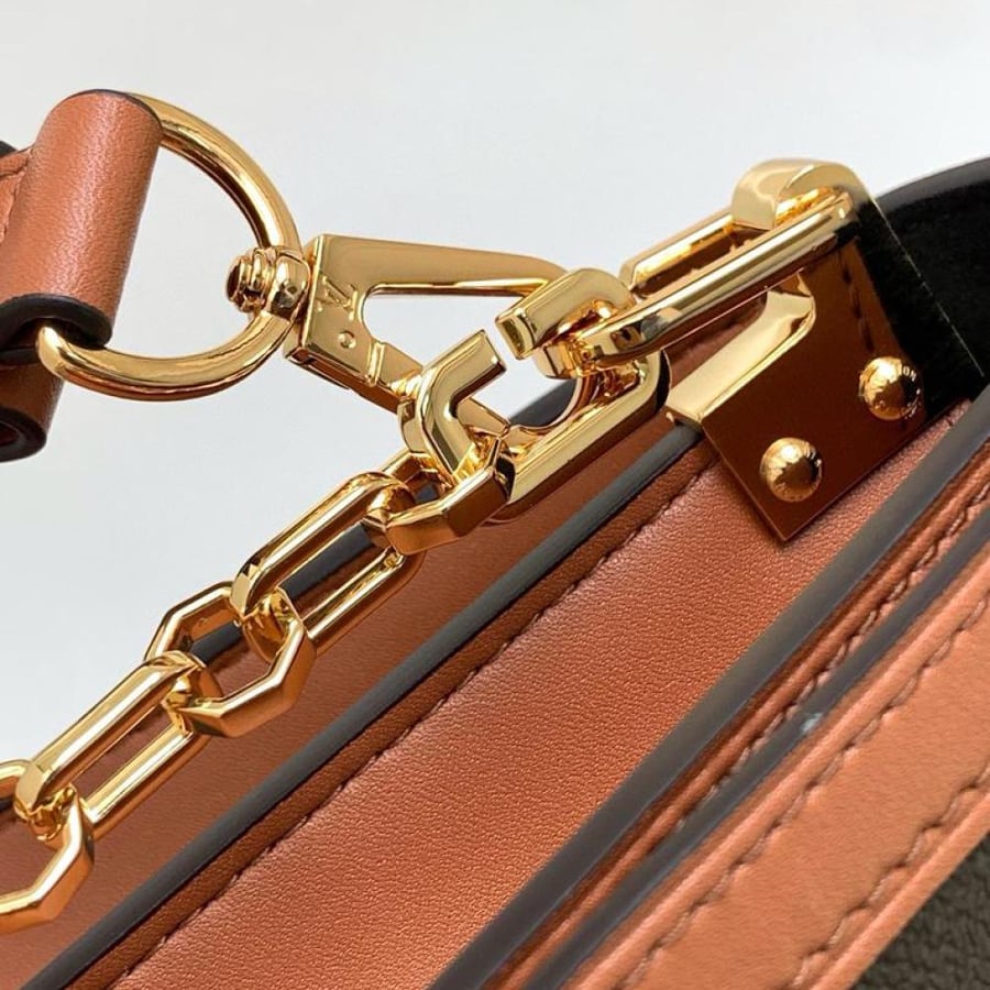 لويس فيتون Dauphine MM