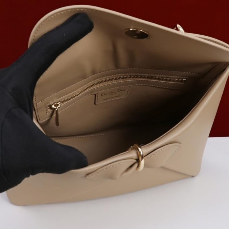 حقيبة ديور Bow الجلدية