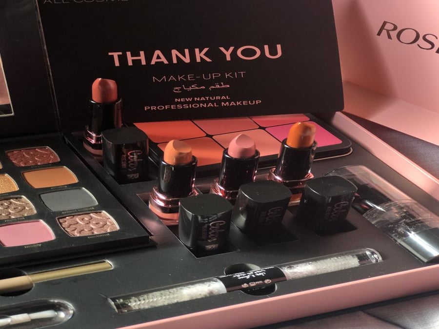 Black pink box