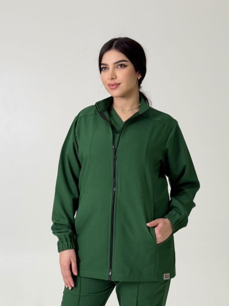 جاكيت طبي لون Green مع سكراب جاكيت (سحاب)