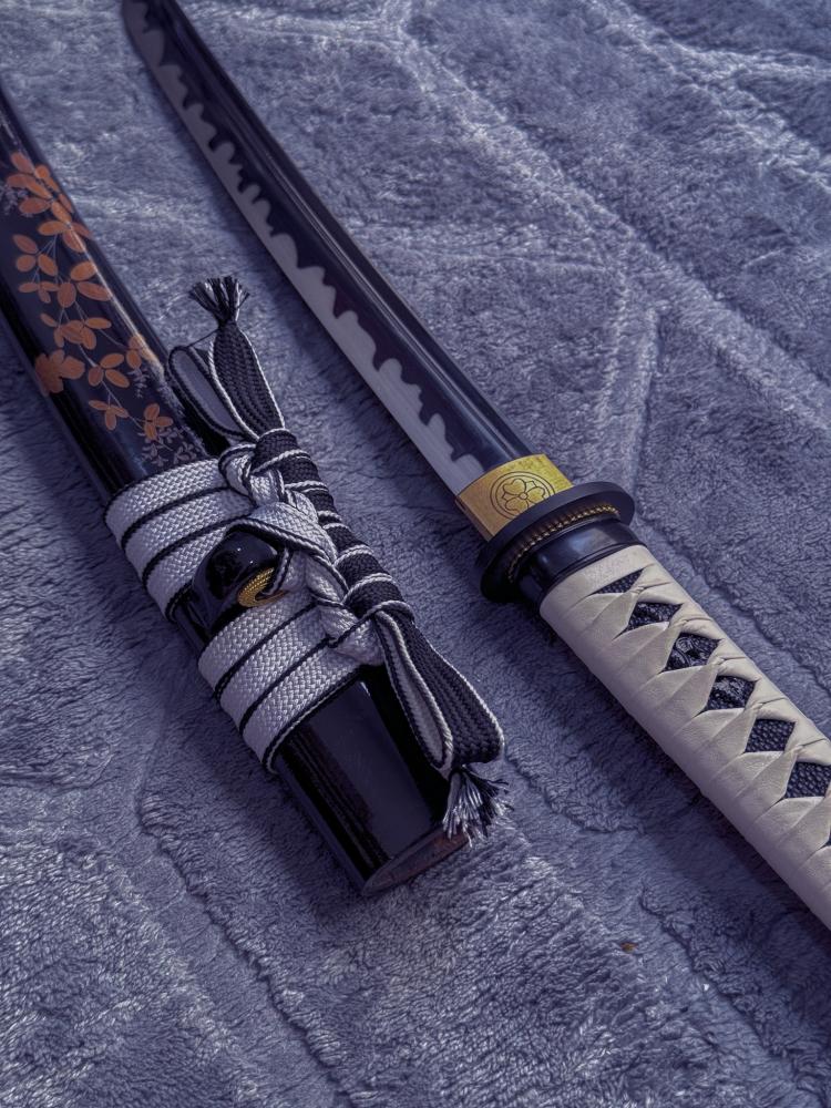Dark Fire Tanto