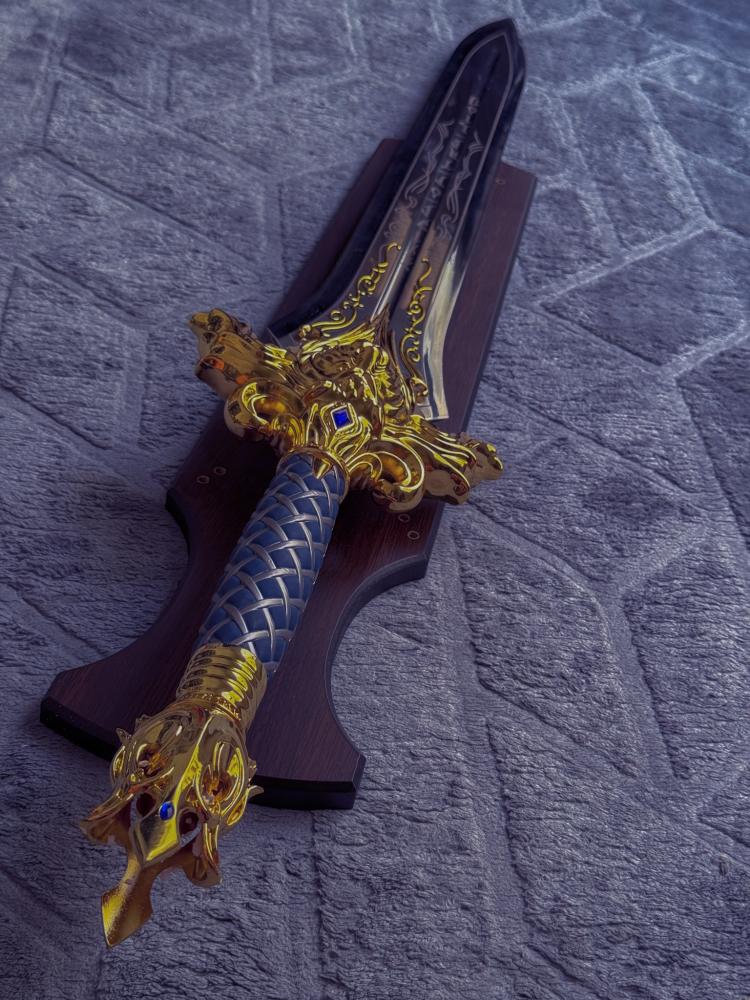 سيف KING LLANE