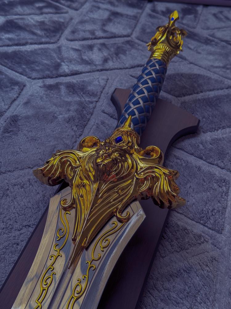 سيف KING LLANE
