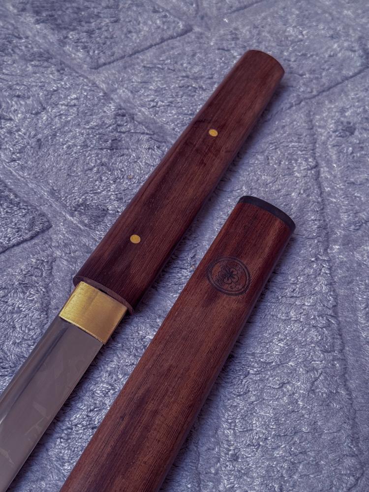 سيف فيجيتورا -  SHARP Katana