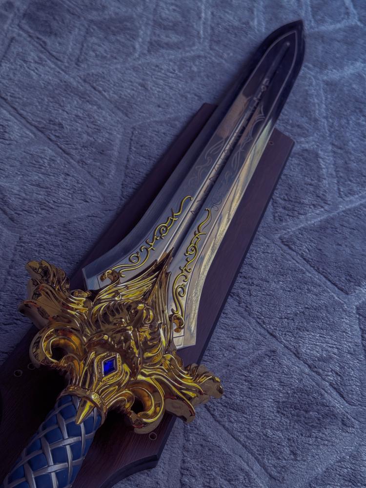 سيف KING LLANE