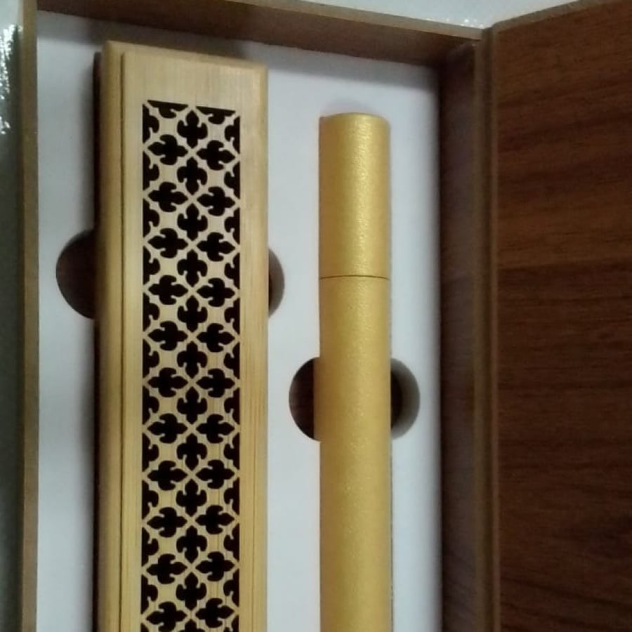 مباخر ذكية علبة وأعواد ند موروكي