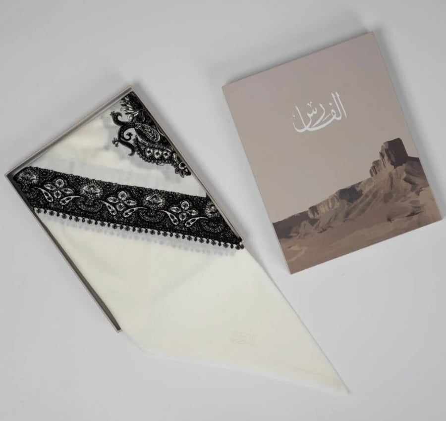 غترة الفارس مطرزة – نجد
