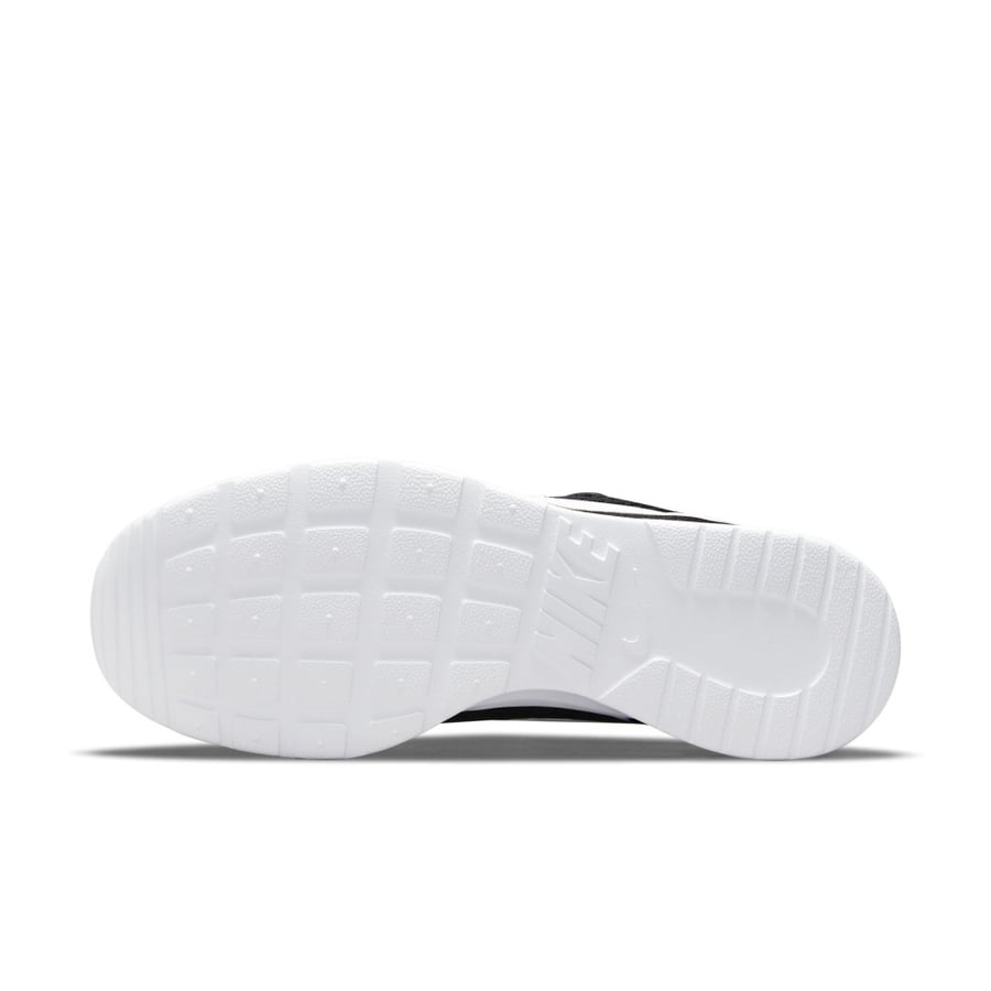 Nike women's sports shoes