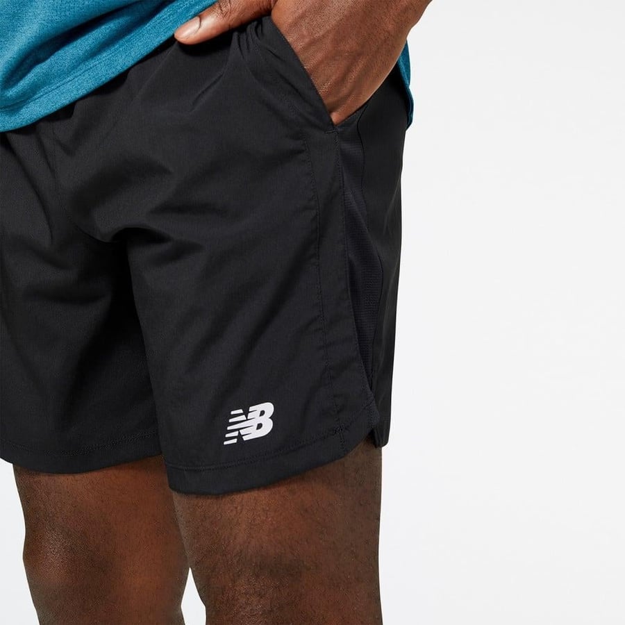 شورت جري رجالي من نيو بالانس _ MS23230BK