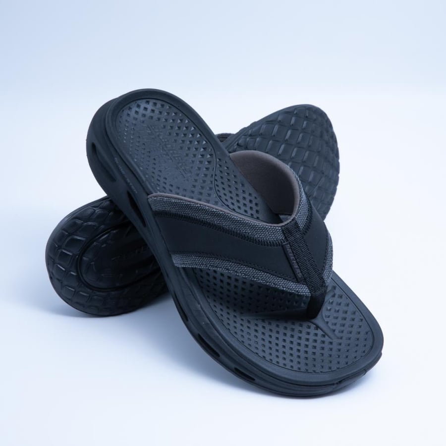 شبشب لايف ستايل رجالي من سكتشرز _ 210549BLK